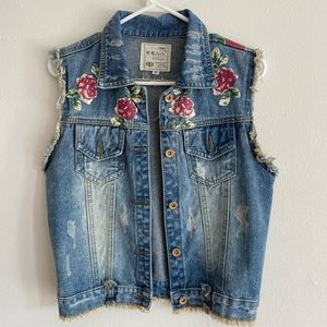 Ardene Sleeveless Denim Jacket for women, Medium